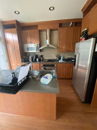 Kitchen - Capability Dr Townhouse, 5 minute walk from Hunt Library