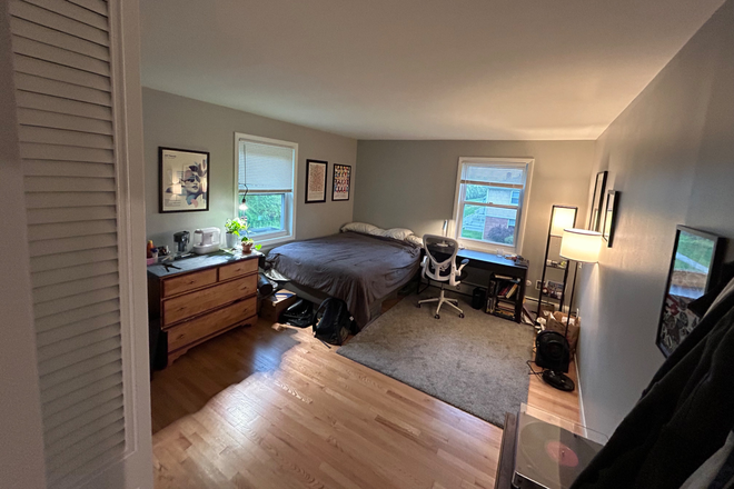 Bedroom image 1/3 - Room in 2bd at Hawkins Meadow Apartments