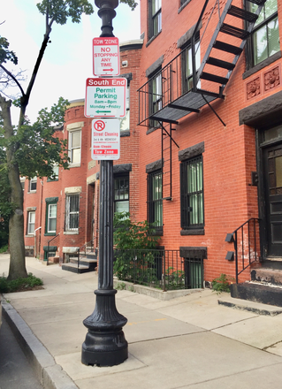 Exterior building - SEPTEMBER 1st move in!!NEAR NORTHEASTERN UNIVERSITY