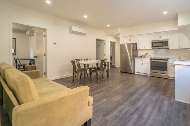 - 2737 Durant Avenue