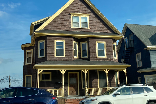 Street view of house - Conveniently Located 3 Bedroom Apartment Neponset/Morissey Blvd/Adams St Area