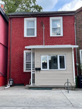 House Appearance - Entire 2nd Floor House for Rent | Walk to U of T | Ideal for 3 Students