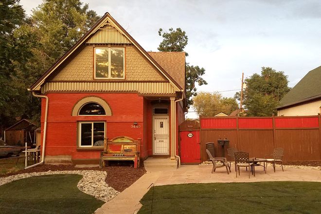 Historic Victorian Home built in 1890 - Furnished 4BR House Near RiNo — Ideal for 4 Friends / Grad Students — $900 Each