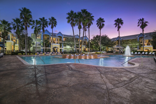 Pool - The Verge Apartments