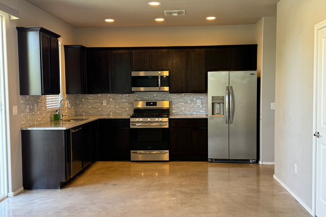 Kitchen - HOUSE FOR RENT 3 Bedroom 2 1/2 bath