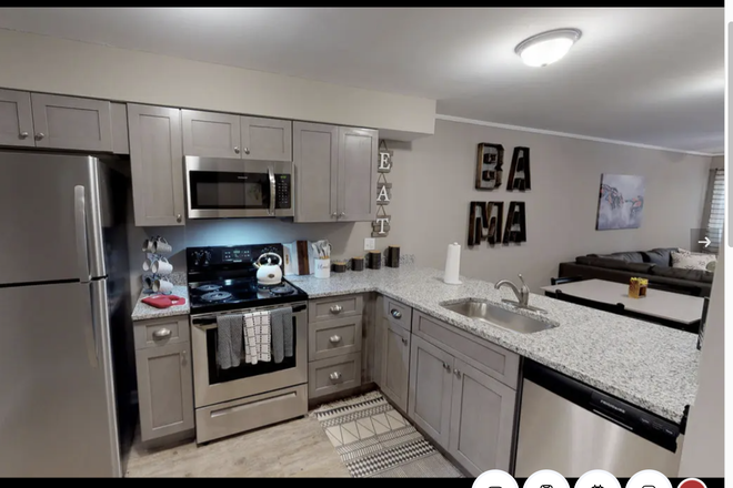 Kitchen (model unit) - Hillside Commons Apartments