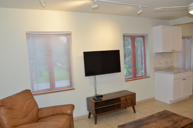 Living room - Charming Garden Apartment in the heart of North Coral Gables--for UM and FIU students