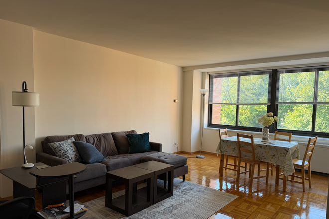Living/Dining - One-bedroom in Glover Park ($1472 for all utilities, plus gym!) Apartments