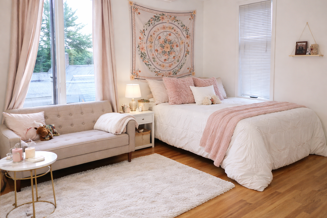 Bedroom sample - ROOM 4 rent w/ UVM rising senior females. Looking for a 3rd female. 1 Block to UVM Green