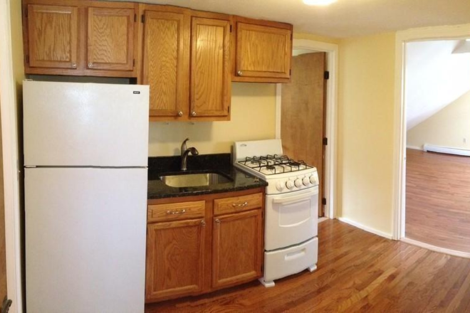 living - GREAT PRICE! 2 BED WITH PRIVATE DECK! 9/1/26! Apartments