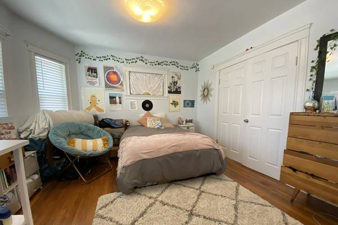 Bedroom - $3,575 / 3br - Close to TUFTS + all utilities included