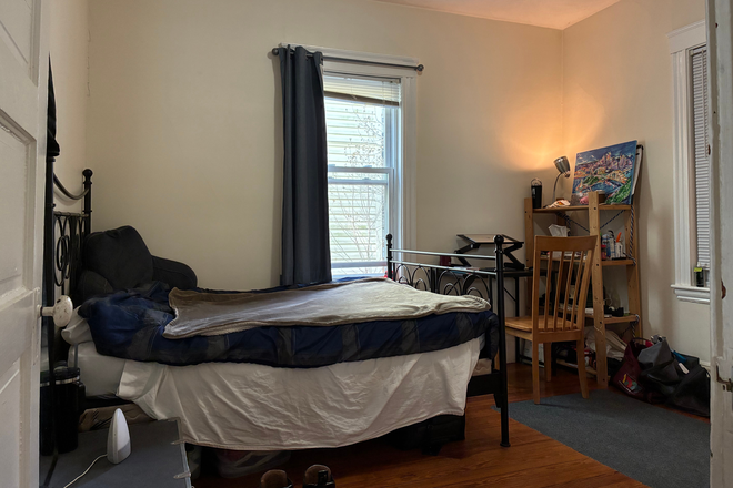 Bedroom view from entrance - Single furnished room on quiet street with private en suite bathroom Condo