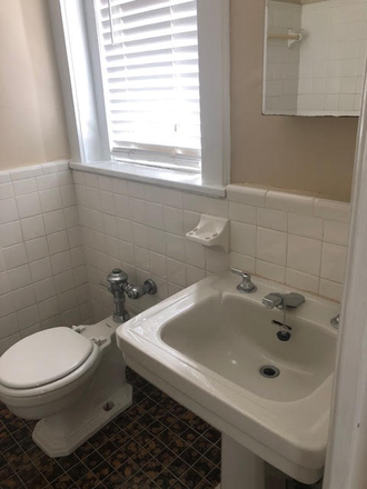 Bathroom - 702 REDGATE AVE / 2 BEDROOM / 2 BATH / OFFICE / WALKING DISTANCE TO EVMS / SNGH/ 4TH FLOOR UN Apartments