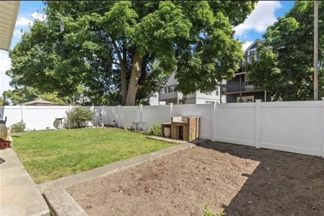 Backyard - Prime 2 Bed + Office Space Available for 6/1