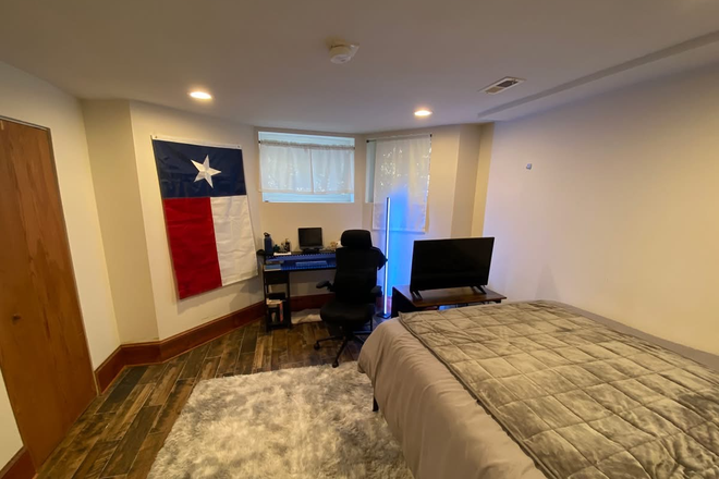 bedroom, picture taken by former tenants. - 1920 Maple Avenue, 1 bedroom basement, townhouse style building, 10 minute walk from campus.