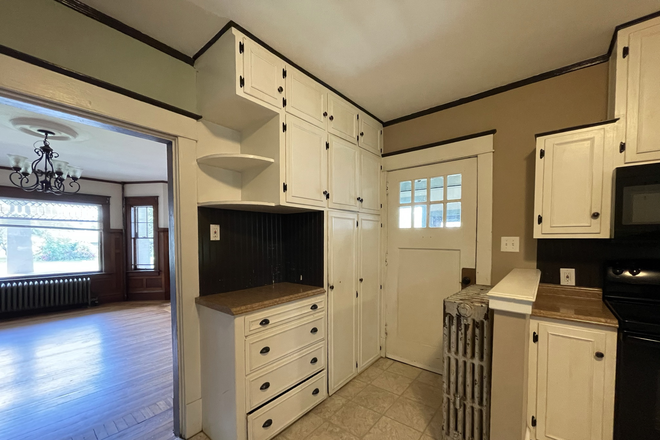 Kitchen - 66 Old Amherst Road House