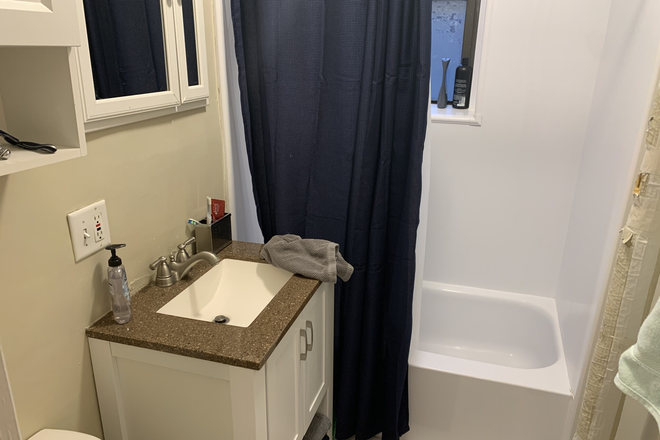 Bath - Burbank St 1 Bed Fenway Apartments