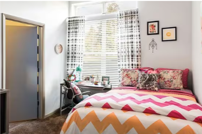 Subletting 1 room in a 4x4 at Blvd98. Fully furnished, private bath, great roomates.Available ASAP. Message me for details! - Boulevard 98