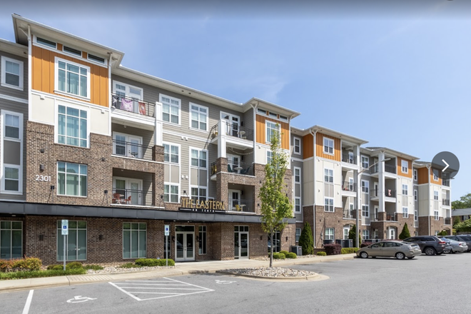 C1- 50 inch TV in Living Room, High-Speed Internet, Electricity, Water, Trash & Sewer Service, Uncovered Parking - Eastern on Tenth