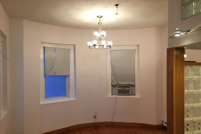 Great room w lofted 13' ceiling - BUMC, pet friendly 1 bedroom