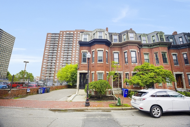 31 Worthington St - 1BR Available Mission Hill Summer Sublet - Duplex Near Campus