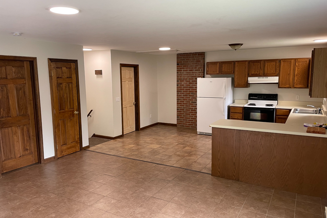 kitchen - 64 Summer St. 4 Bedroom Duplex