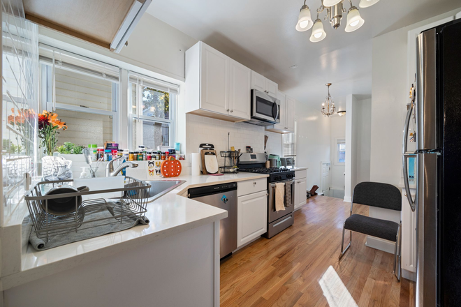 Kitchen - Looking for Fall Quarter Subletter at 5 Bedroom House Near Campus