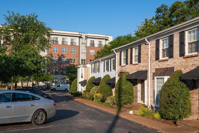 Outside - Townhouse near Vandy for rent