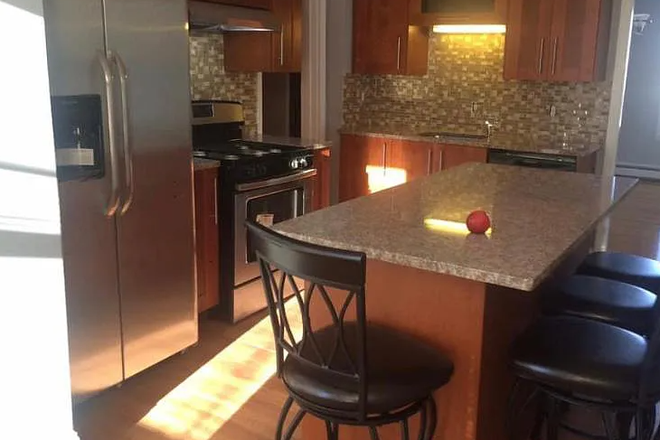 Call NOW for showings! 617-236-8600 - LYMAN AVE - *6/1/2027* 3BR-4BR NEAR TUFTS W/ 2 BATHS, PRKNG INC, FREE LNDRY ON SITE, DECKS, YARD! Apartments