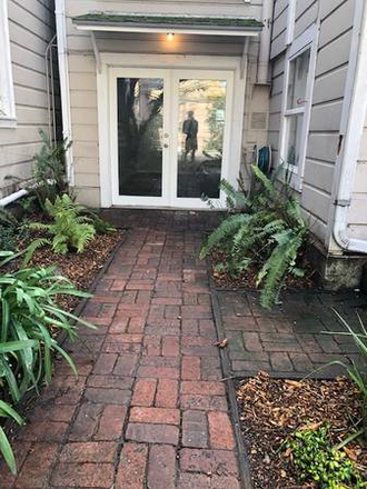 Entry to apartment - 3 Bedroom Apartment, Garden Setting, All new lower flat in a Victorian House