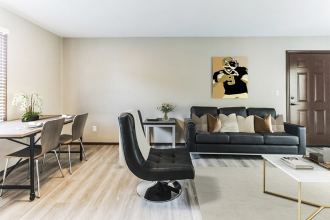 living room - Victory on Salisbury