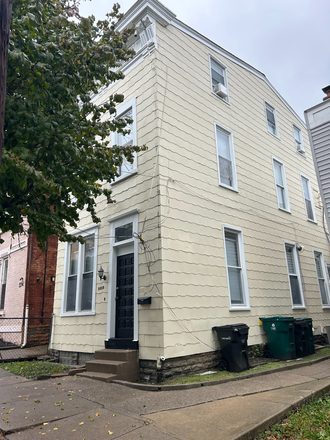 street view - Easy walk to campus with extra living space