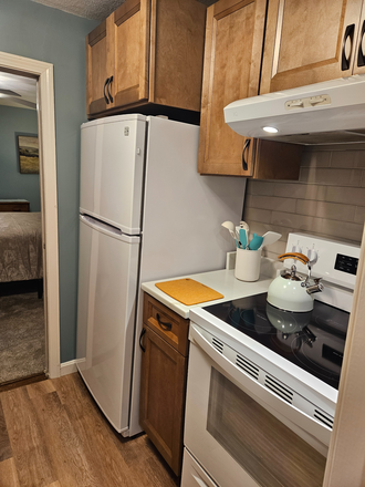 Photo - 10 Chaucer Dr., North Kingstown, RI 02852 Private entrance, fully furnished, all utilities included Apartments