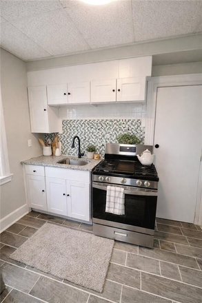 studio kitchen area - Studio apartment in Quality Hill neighborhood of Pawtucket on Bus line.