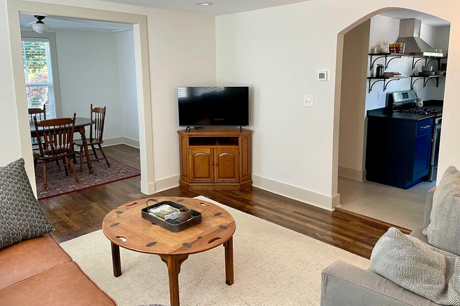 Living area - Furnished Sans Souci retreat near Swamp Rabbit Trail with utilities included House