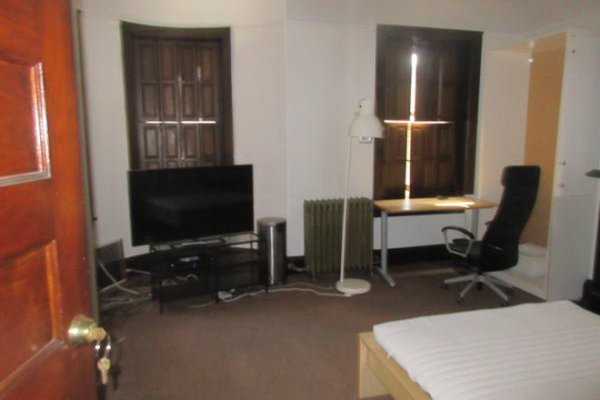 Room view 1 - 3 blocks from JHU Homewood campus