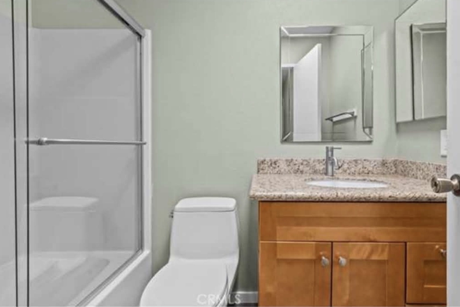 Full Bath - Charming 2BR/1.5BA Condo Just Minutes from UCR Campus - Canyon Court Condominium