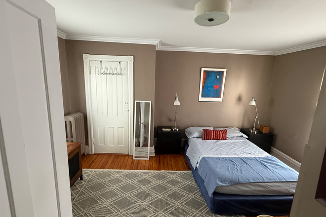 Bedroom - Furnished bedroom for PU affiliate-Chestnut St-Princeton