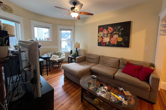 Living Room - **1/2 Broker Fee** Amazing 4 Bed & 2 Bathroom Apartment!