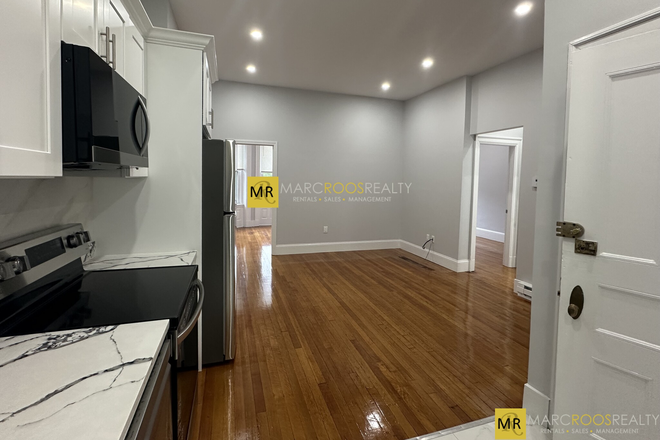 Living Space - Comm Ave 2 Bed Newly Renovated Apartments