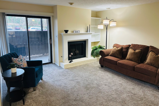 Living room - Clean, Updated, Close to Everything