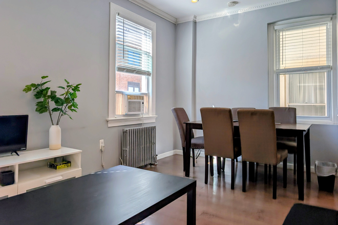 Dining room - Downtown 2b1b updated apartment - steps away from Nassau Hall