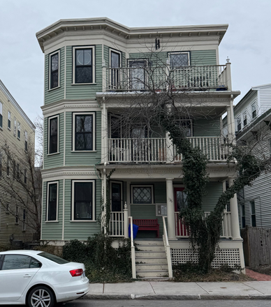 Front of the building - 4 Bedroom, amazing location, awesome landlord