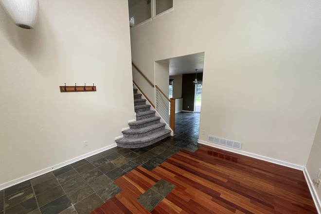 2 - AVAILABLE NOW!: 3059 Canna Pl House