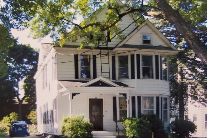 Outside Street View - Furnished Bedroom For Rent on Upper Loomis Street