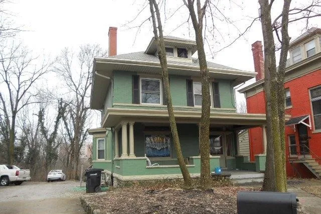 Outstreet view - House close to campus Sublease