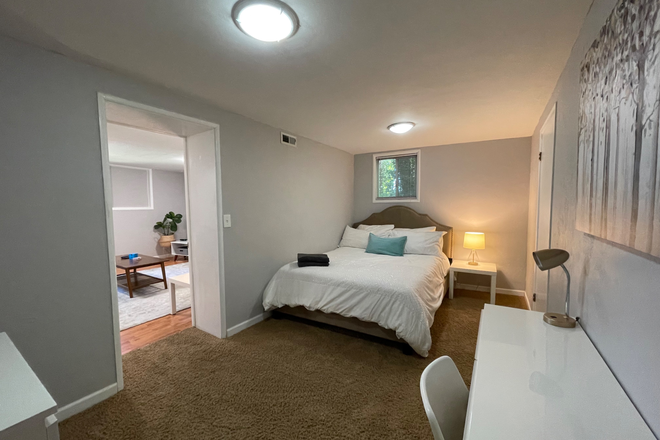 Bedroom - 1150ft2, Large 2/1 Apt, w/d, furnished, Campus/Hendricks, Hayward