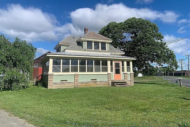 Outside view - 4 bedroom Farm house, close to campus
