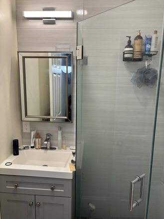 Call/text 602-317-9877 for a showing. - 9-1-26 / Renovated Studio / Granite + Stainless Kitchen / Walk-In Shower / New HWF / Look at Pics!!