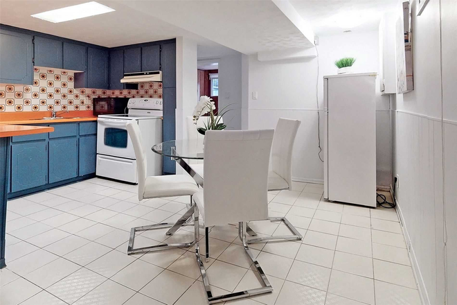 Kitchen - basement rooms for rent